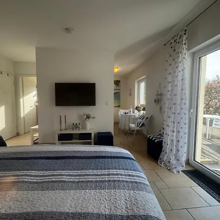 Gaestehaus Ina-maria, Apartamento Obernhof